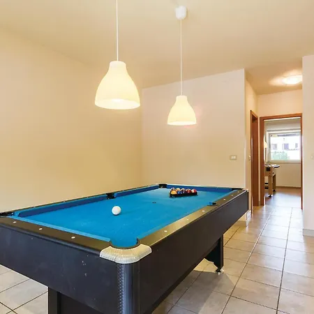Holiday home Cozy Home In Medulin With Kitchen *