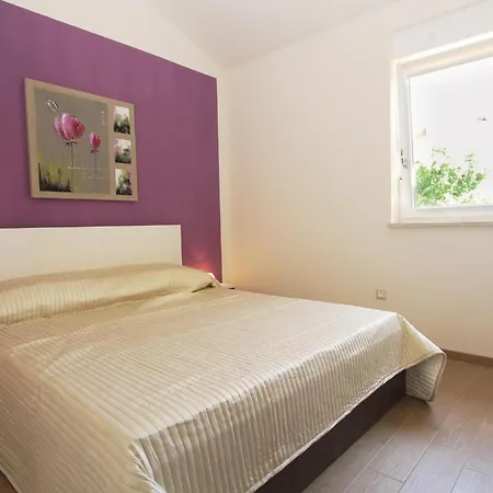 Holiday home Cozy Home In Medulin With Kitchen Medulin